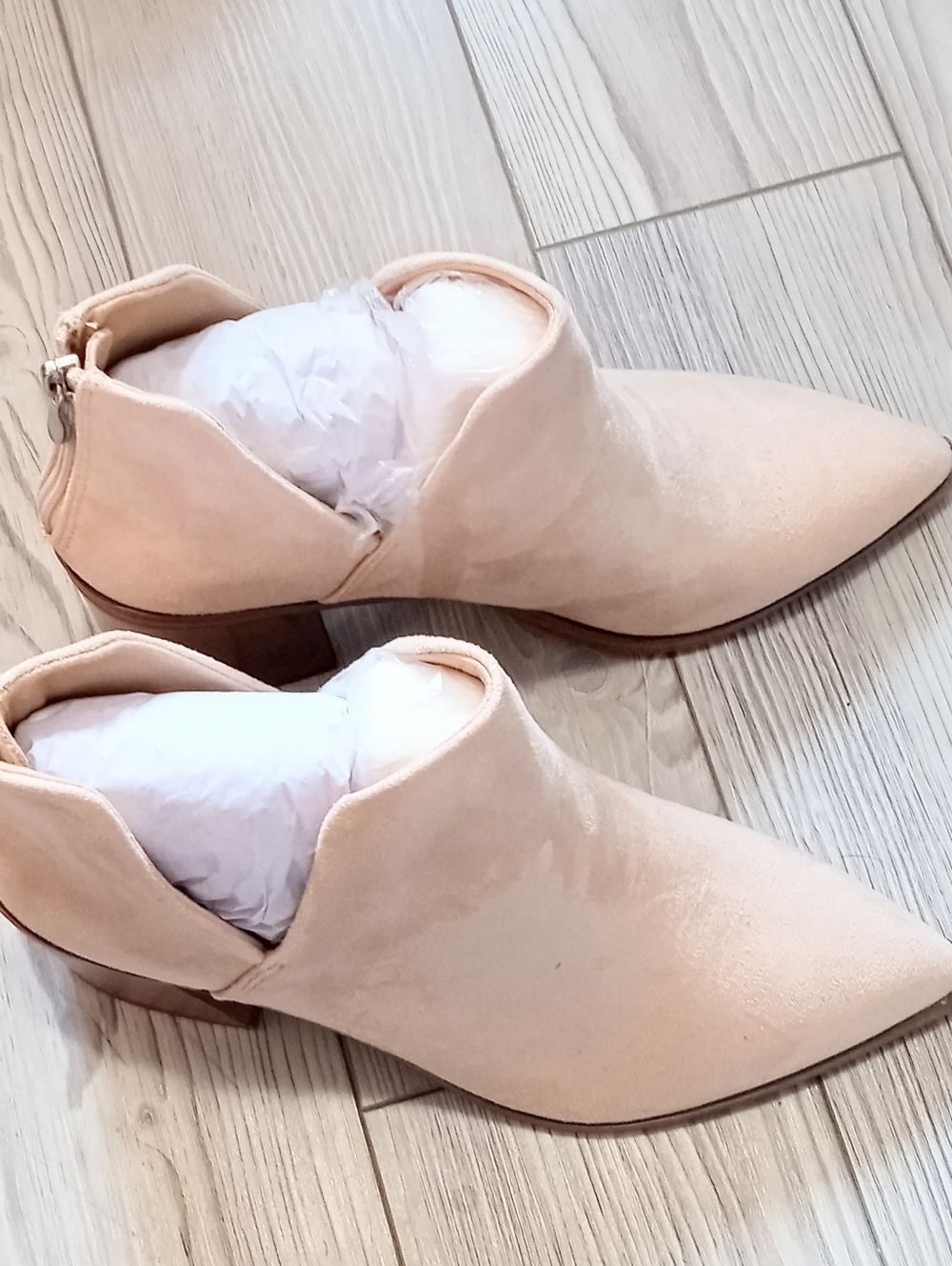 (80-4678) FISACE Womens Pointed Toe Stacked Mid Heel Ankle Boots Sz 9 - Picture 10 of 14